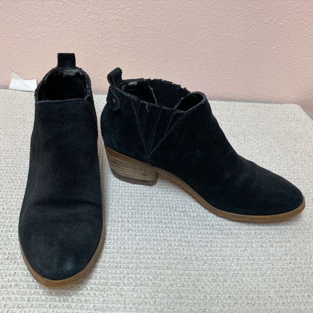 Marc Fisher black suede slip-on booties, Size 5